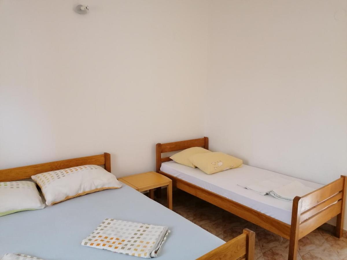 Apartments Villa Venera Ražanac Екстериор снимка