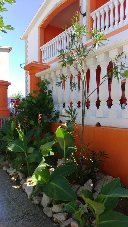 Apartments Villa Venera Ražanac Екстериор снимка
