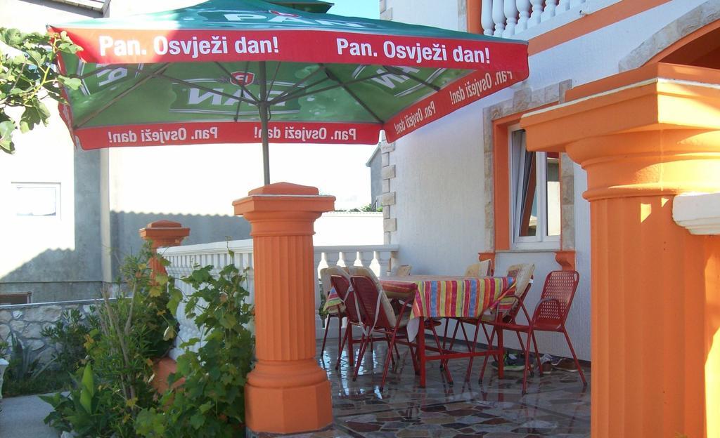 Apartments Villa Venera Ražanac Екстериор снимка
